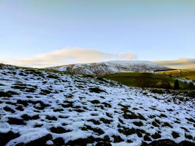 Pendle and melting snow © Rob Martin